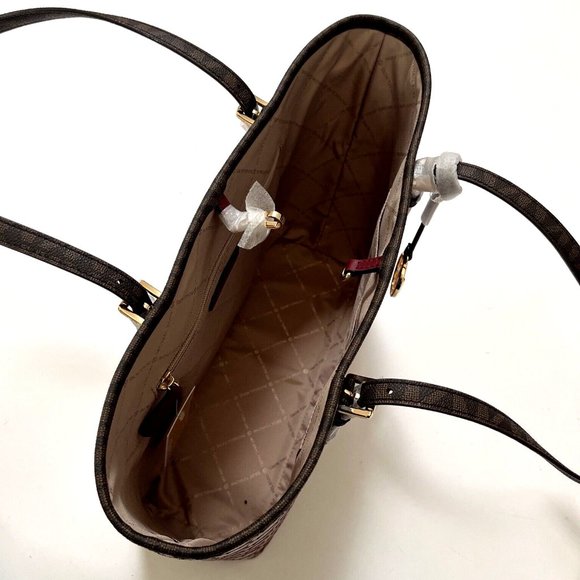 NWT Michael Kors Jet Set Tote Bag Debossed Patent Mulberry Red Gold Charm $330 - Picture 7 of 10